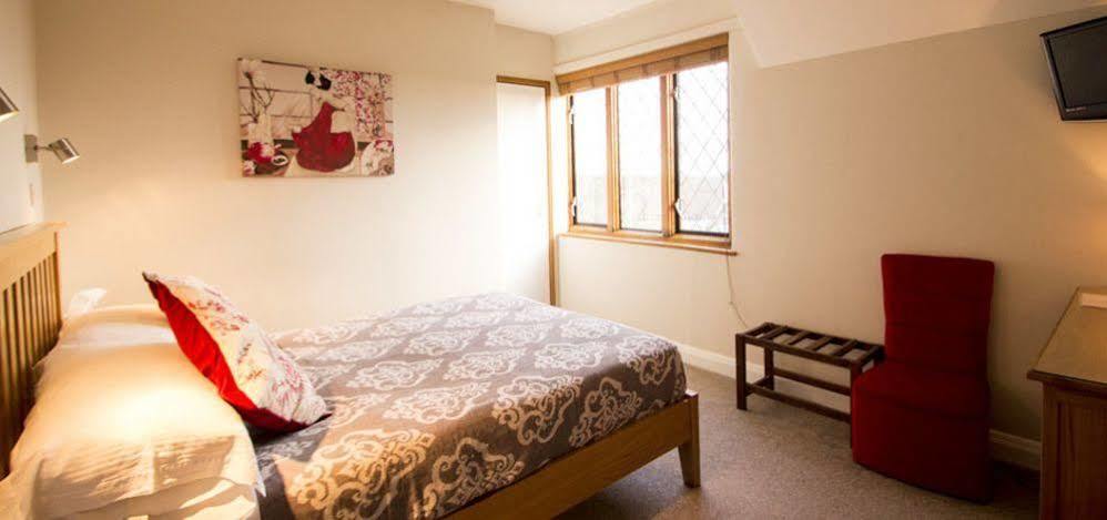 היית' Fern Lodge Guesthouse מראה חיצוני תמונה