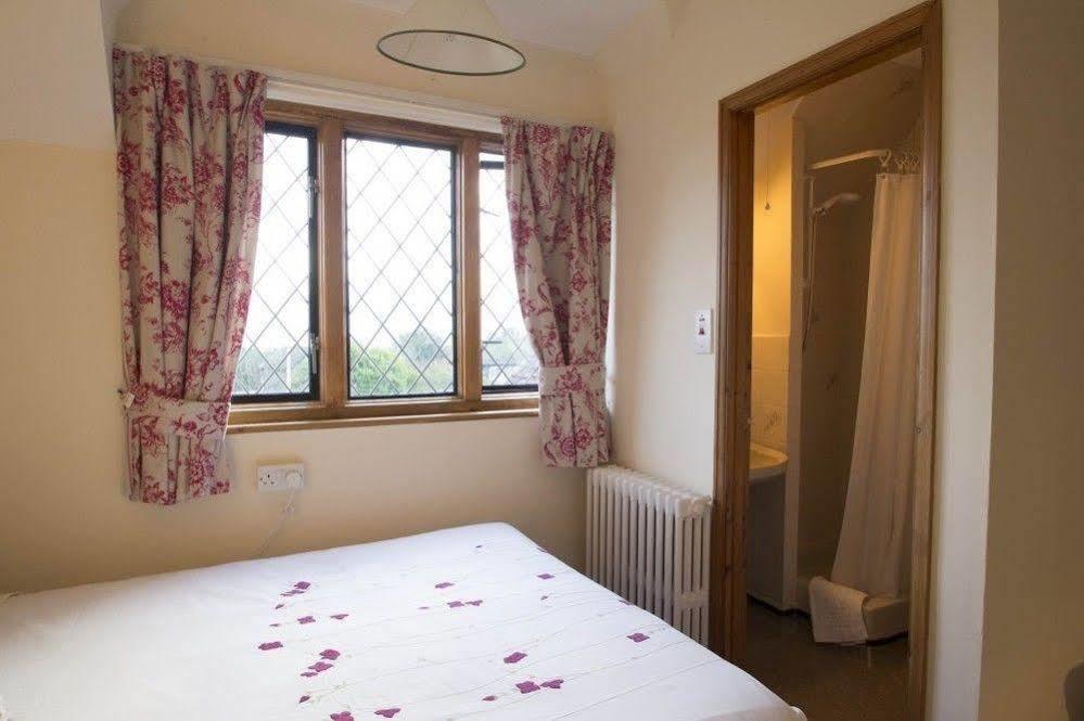 היית' Fern Lodge Guesthouse מראה חיצוני תמונה